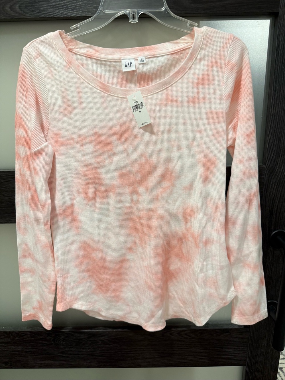 GAP Women's Pink Tie-Dye Long Sleeve Waffle Top